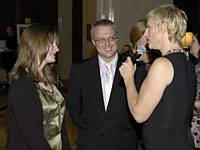 Gala guest host Eleanor Mondale interviewed MAARS stars Sheila and Scott Justus as they entered on the red carpet. (Photo by Chris Gannon)